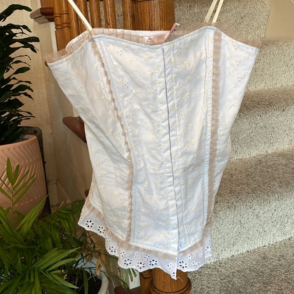 Heart Soul White Floral Eyelet Tank Top